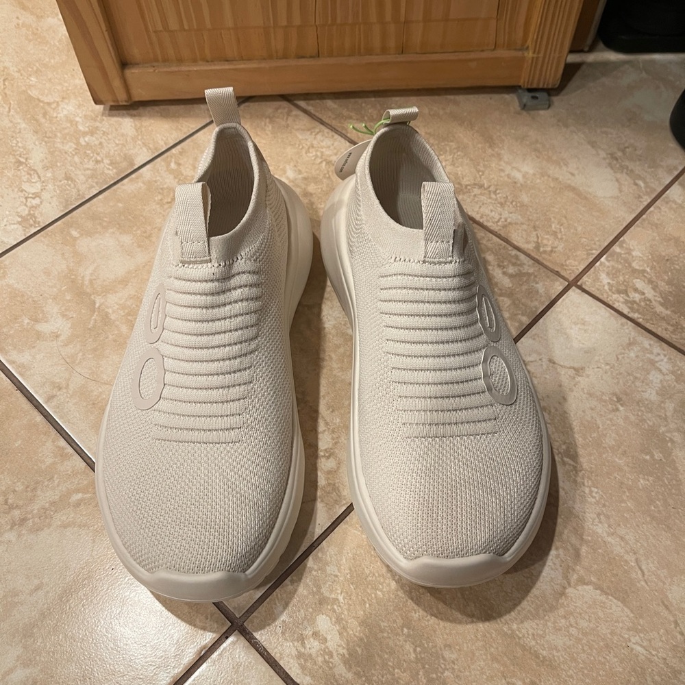 Women’s OOmy zen slip on women’s - chalk